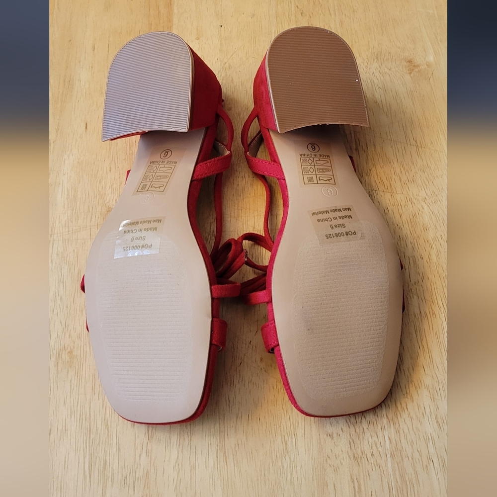 Journee Collection Red Bow Sandals, 6M, NIB - Picture 5 of 10
